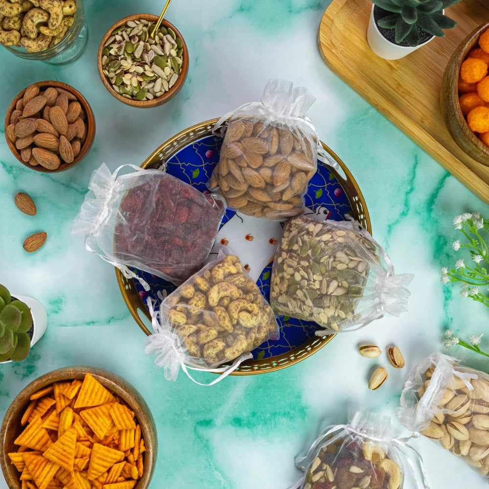 LILA DRY FRUITS Gift Hamper Cashew Almond Walnut Raisins | Festive Gift Pack for Diwali Wedding Corporate Gifting with Round Tray Perfect For Gifting