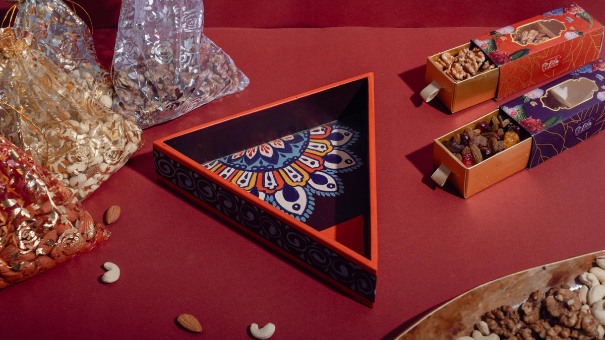 Diwali Gift Hamper for Family and Friends with Cashews, Almonds, Walnuts